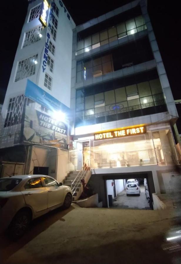 Hotel The First By Goyal Hoteliers Agra  Exteriér fotografie